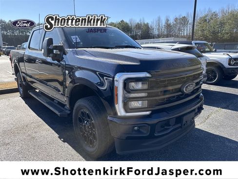 Used 2023 Ford F250 XLT w/ Black Appearance Package image 1