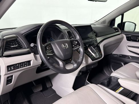 Used 2020 Honda Odyssey Elite image 3