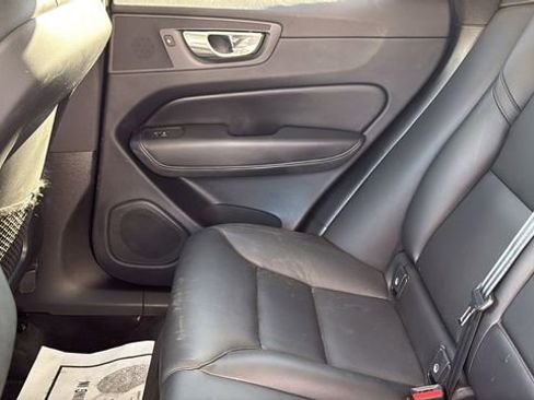 Used 2024 Volvo XC60 B5 Core AWD/4WD image 26