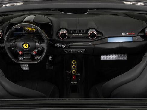 Used 2023 Ferrari 812 GTS image 23