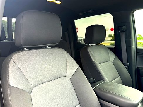 Used 2023 Chevrolet Colorado Trail Boss w/ Technology Package AWD/4WD image 25