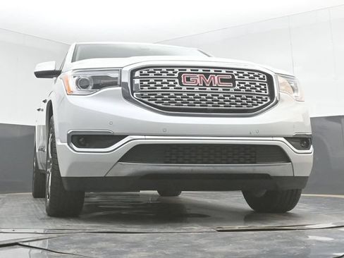 Used 2017 GMC Acadia Denali w/ Technology Package FWD image 42