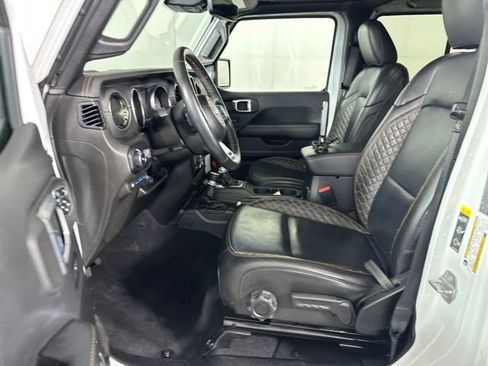 Used 2021 Jeep Wrangler Unlimited Sahara image 11