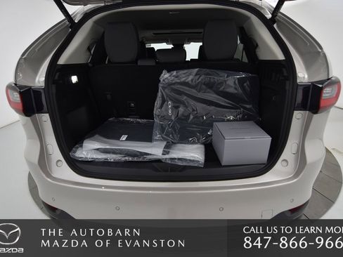Used 2025 MAZDA CX-90 3.3 Turbo w/ Preferred Package image 34