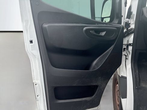 Used 2023 Mercedes-Benz Sprinter 2500 image 30