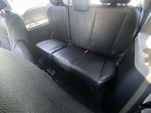 Certified 2019 Toyota Sienna SE FWD image 17