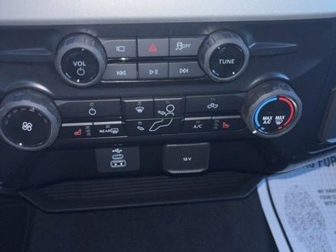 New 2026 Ford F250 XLT w/ XLT Premium Package image 30