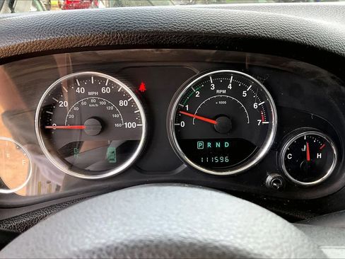 Used 2013 Jeep Wrangler Unlimited Sahara w/ Connectivity Group AWD/4WD image 24