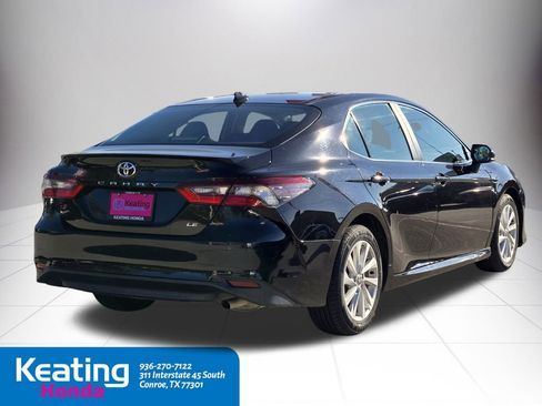 Used 2023 Toyota Camry LE image 5