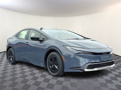 New 2026 Toyota Prius Plug-In Hybrid image 1