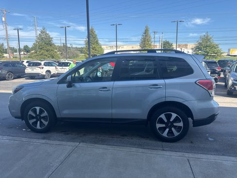 Used 2018 Subaru Forester 2.5i Premium w/ All-Weather Package AWD/4WD image 6