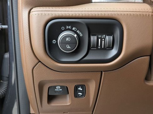 Used 2021 RAM 1500 Limited image 16