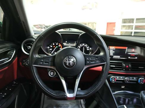 Used 2019 Alfa Romeo Giulia w/ Nero Edizione image 28