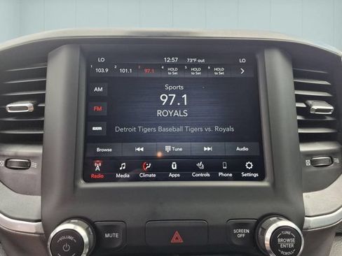 Used 2020 RAM 1500 Big Horn AWD/4WD image 24