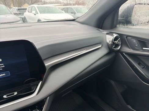 New 2026 Chevrolet Equinox LT w/ Convenience Package II AWD/4WD image 16