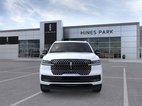 New 2026 Lincoln Navigator Reserve AWD/4WD image 6
