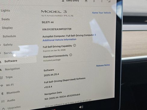 Used 2021 Tesla Model 3 Standard Range Plus image 10