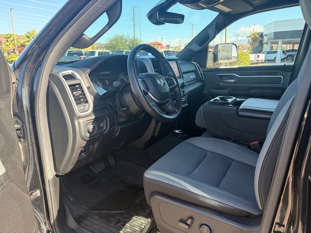 Used 2022 RAM 1500 Big Horn AWD/4WD image 14