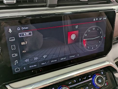 Used 2025 GMC Sierra 1500 Denali Ultimate image 13