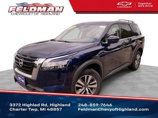Used 2023 Nissan Pathfinder SL AWD/4WD video 1