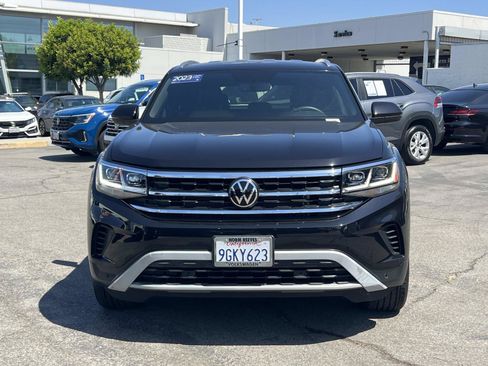 Used 2023 Volkswagen Atlas Cross Sport SE w/ Black Wheel Package FWD image 4