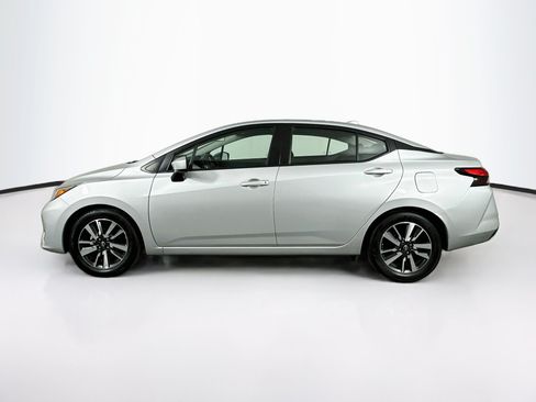 Used 2024 Nissan Versa SV FWD image 4