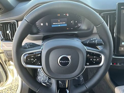 New 2026 Volvo XC90 B6 Plus w/ Protection Package Premier image 19