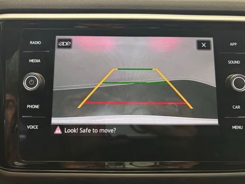 Used 2023 Volkswagen Atlas Cross Sport SE FWD image 28
