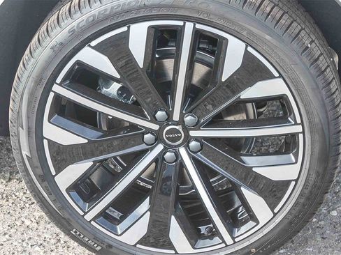 New 2026 Volvo XC60 T8 Ultra w/ Protection Package Premier image 11