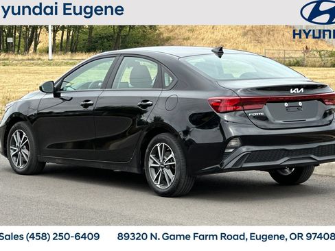 Used 2024 Kia Forte LXS FWD image 6
