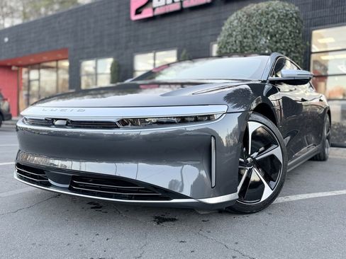 Used 2023 Lucid Air Grand Touring image 2