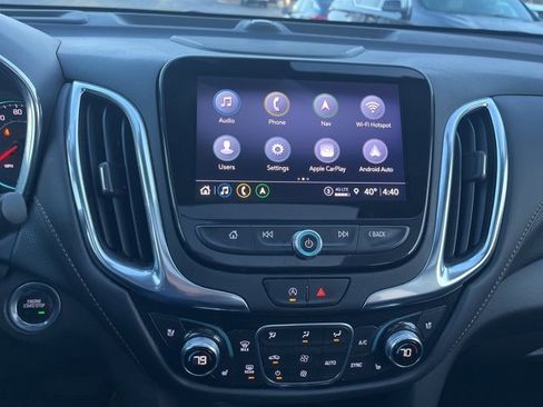 Used 2022 Chevrolet Equinox Premier image 11