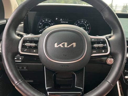 Used 2024 Kia Carnival SX Prestige FWD image 25