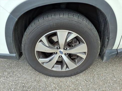 Used 2021 Subaru Ascent Premium w/ Convenience Package AWD/4WD image 10
