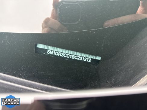 Used 2025 Nissan Pathfinder SL image 10