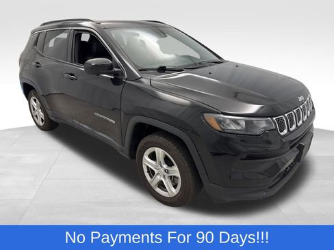 Used 2024 Jeep Compass Latitude w/ Sun and Sound Group AWD/4WD image 1