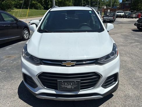 Used 2021 Chevrolet Trax LT w/ LT Convenience Package FWD image 8