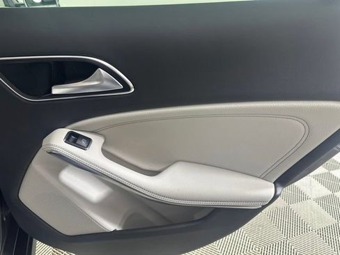 Used 2018 Mercedes-Benz GLA 250 4MATIC image 22