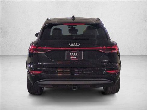 New 2025 Audi Q6 e-tron Premium image 7