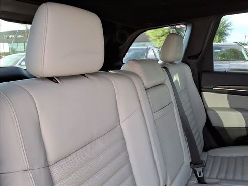 Used 2018 Jeep Grand Cherokee Limited image 14