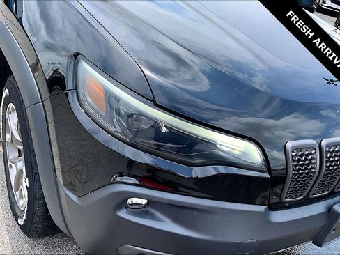 Used 2021 Jeep Cherokee Trailhawk AWD/4WD image 30