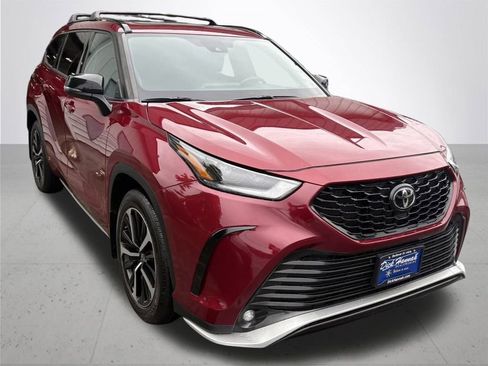 Used 2022 Toyota Highlander XSE image 5