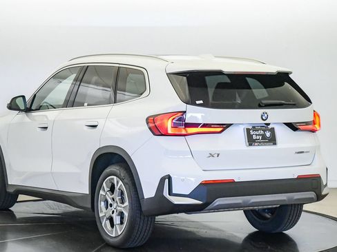 Certified 2023 BMW X1 xDrive28i w/ Convenience Package AWD/4WD image 2