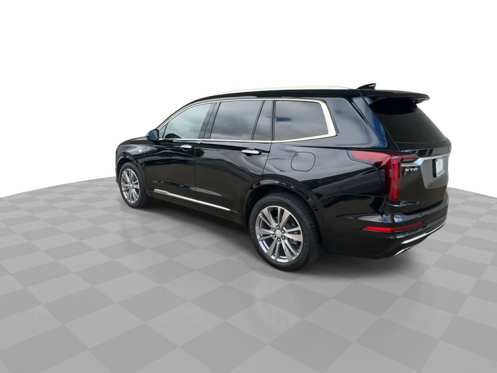 Certified 2023 Cadillac XT6 Premium Luxury w/ Technology Package FWD image 6