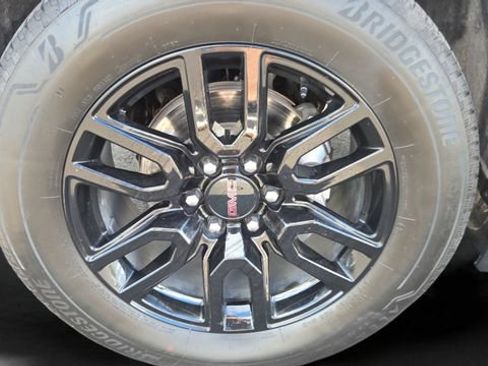 Used 2024 GMC Sierra 1500 Elevation image 21