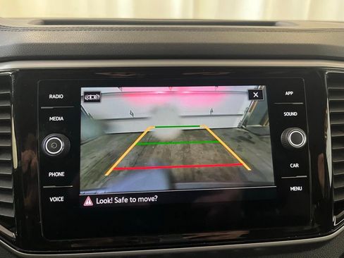 Certified 2022 Volkswagen Atlas SE image 19