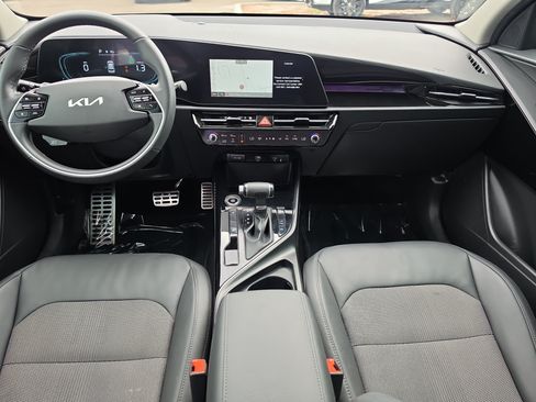 Certified 2023 Kia Niro EX Touring FWD image 11