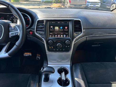 Used 2015 Jeep Grand Cherokee SRT w/ Trailer Tow Group IV AWD/4WD image 18