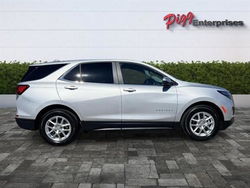 Used 2022 Chevrolet Equinox LT FWD image 10