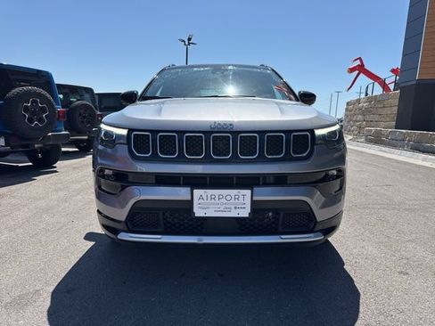 Used 2023 Jeep Compass Limited w/ Elite Group AWD/4WD image 9